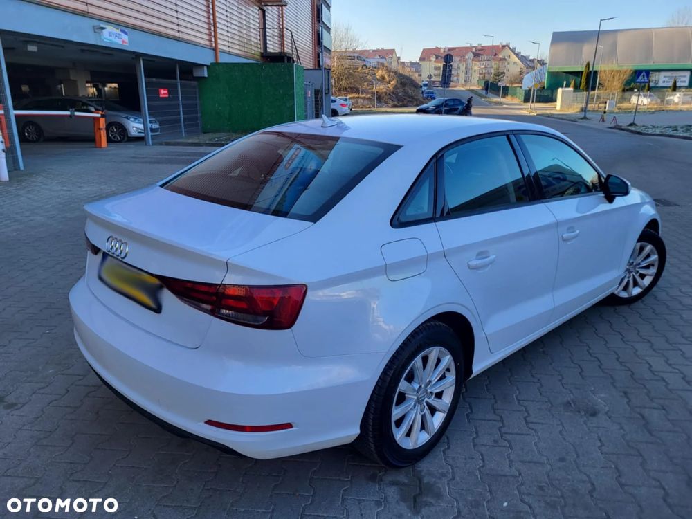 Audi A3 Limousine 2.0 TDI S tronic Ambiente - 18