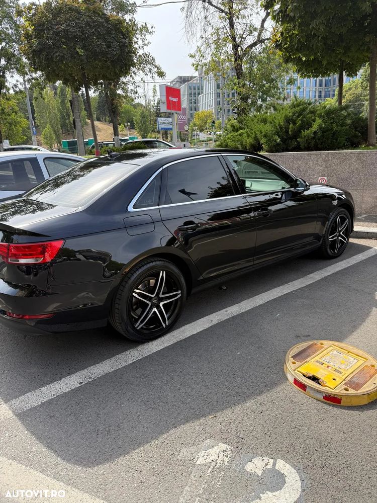 Audi A4 - 1