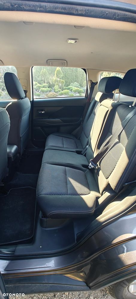 Mitsubishi Outlander - 6