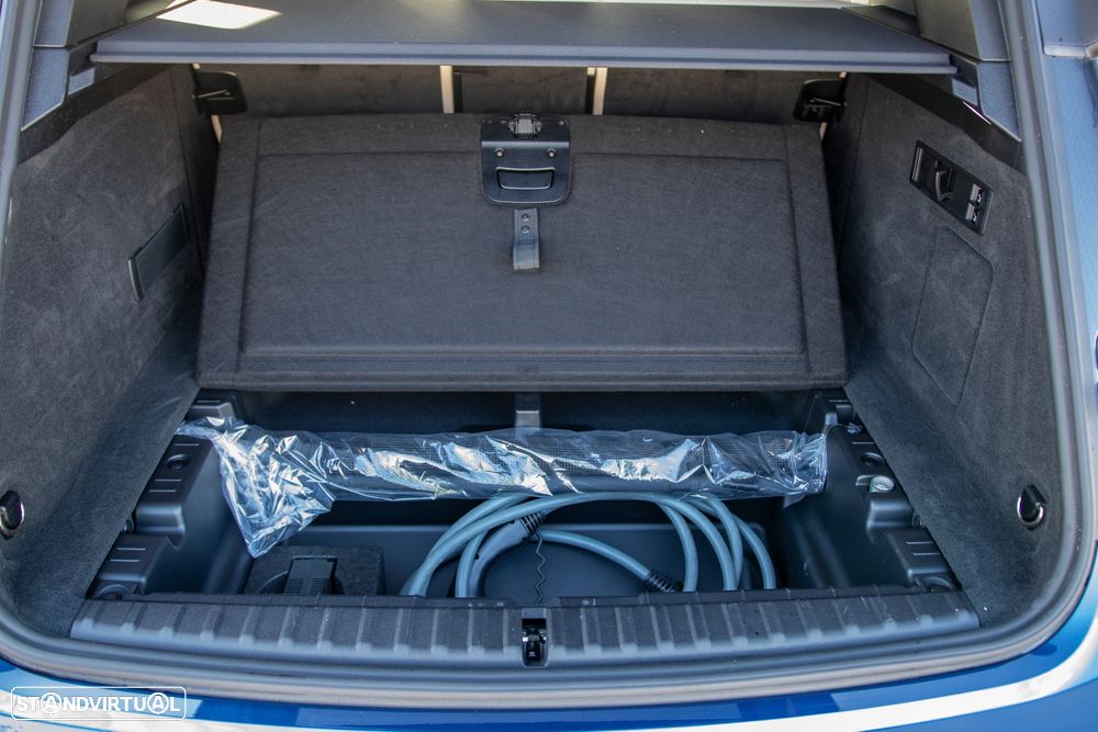 BMW iX xDrive50 - 28