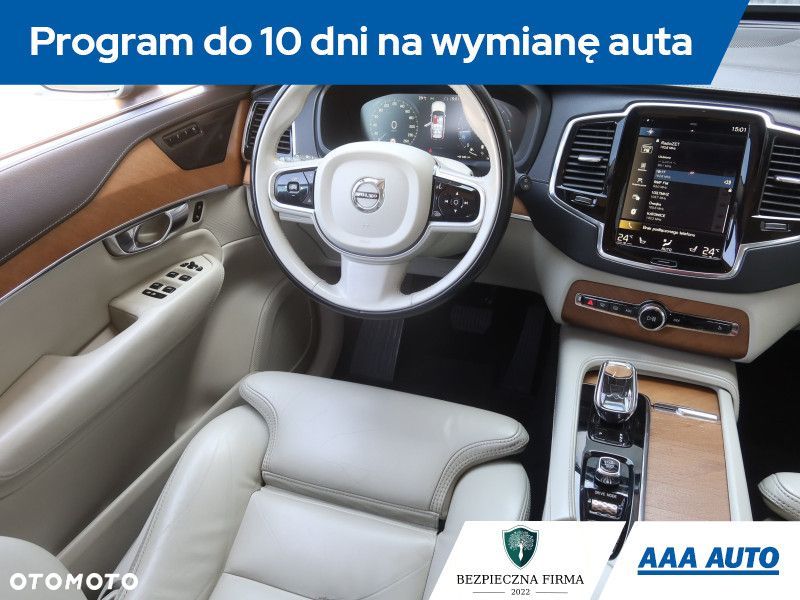 Volvo XC 90 - 9