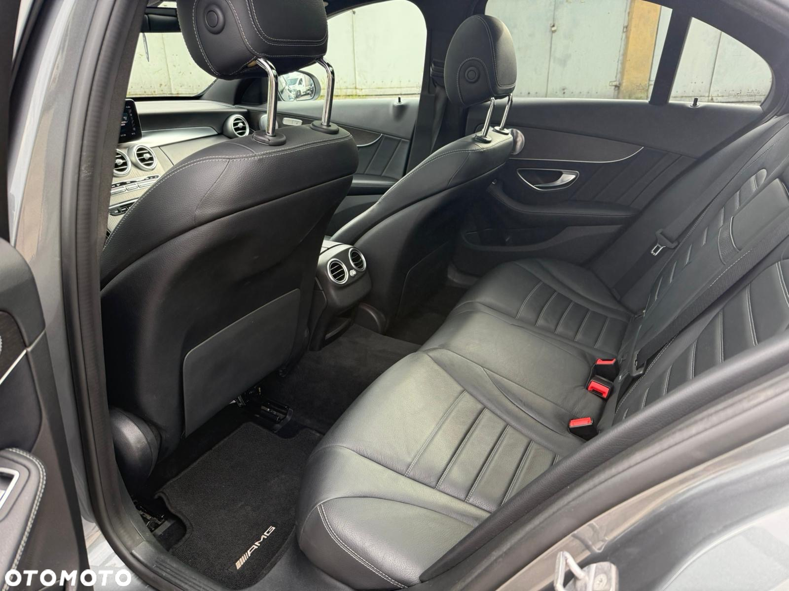 Mercedes-Benz Klasa C 220 d 4Matic T 9G-TRONIC AMG Line - 7