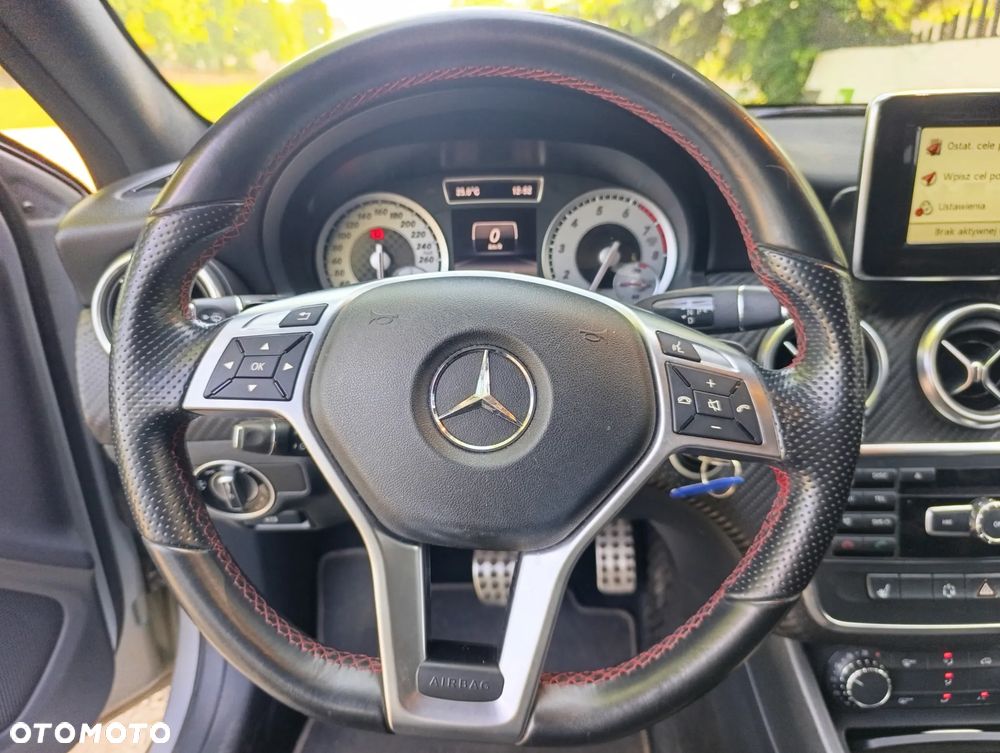 Mercedes-Benz Klasa A 180 7G-DCT AMG Line - 12
