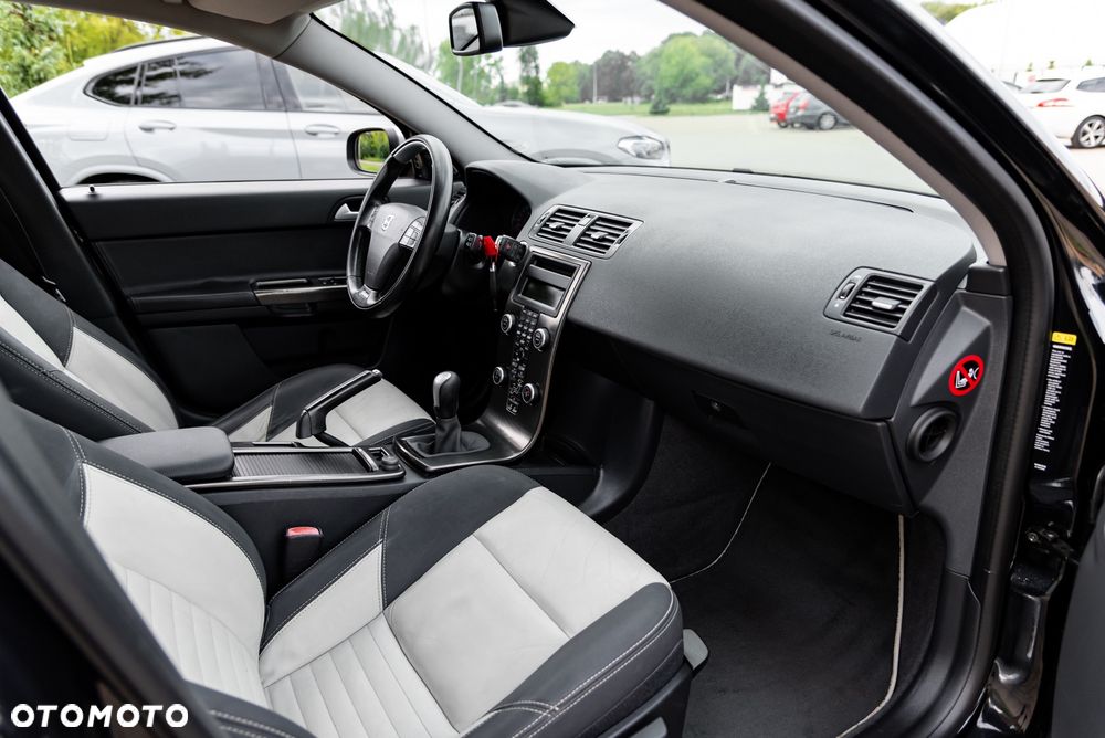 Volvo V50 T5 RDesign - 24