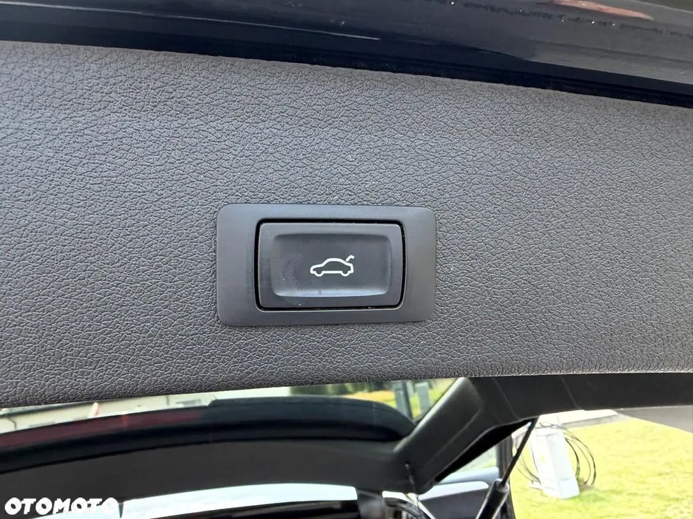 Audi Q5 2.0 TDI S tronic - 28
