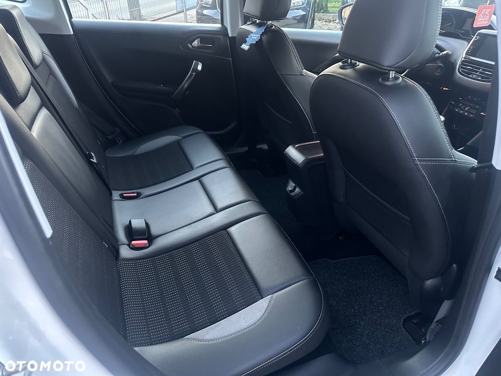 Peugeot 2008 BlueHDi FAP 120 STOP & START Allure - 20