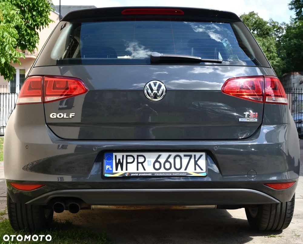 Volkswagen Golf - 6