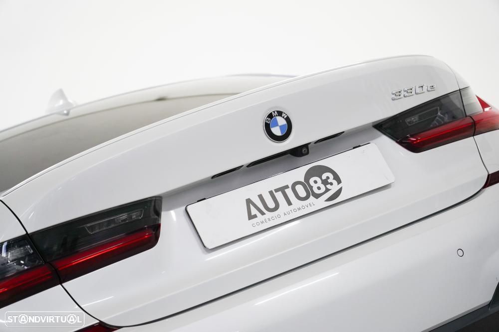 BMW 330 e Pack M Auto - 26