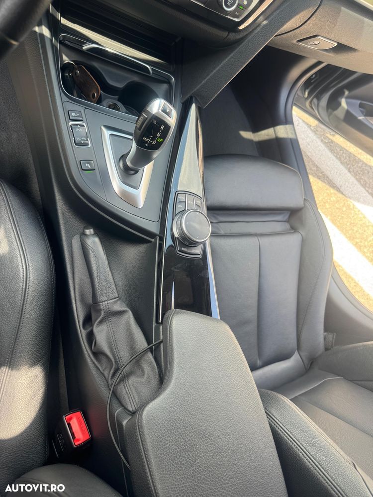 BMW Seria 3 320d xDrive AT - 22