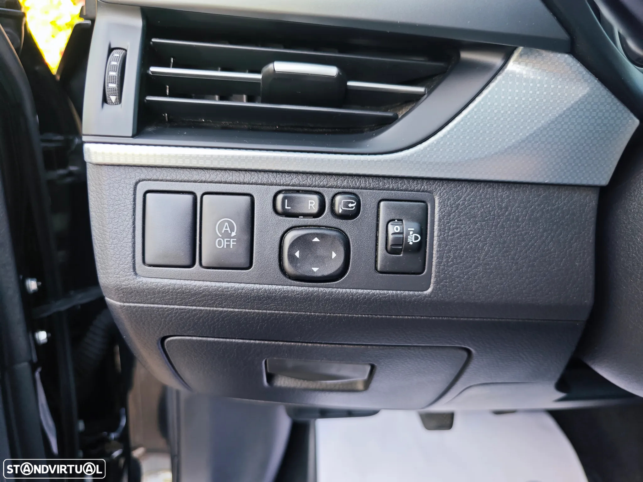 Toyota Avensis Touring Sports 2.0 D-4D Luxury+GPS - 21