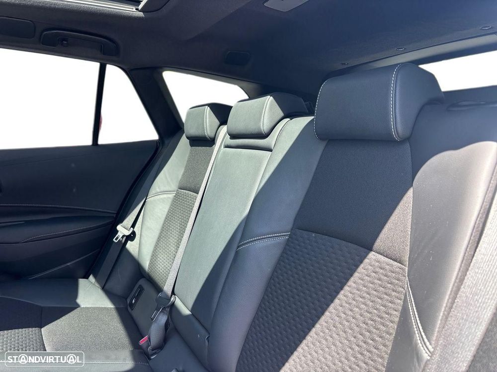 Toyota Corolla Touring Sports - 13