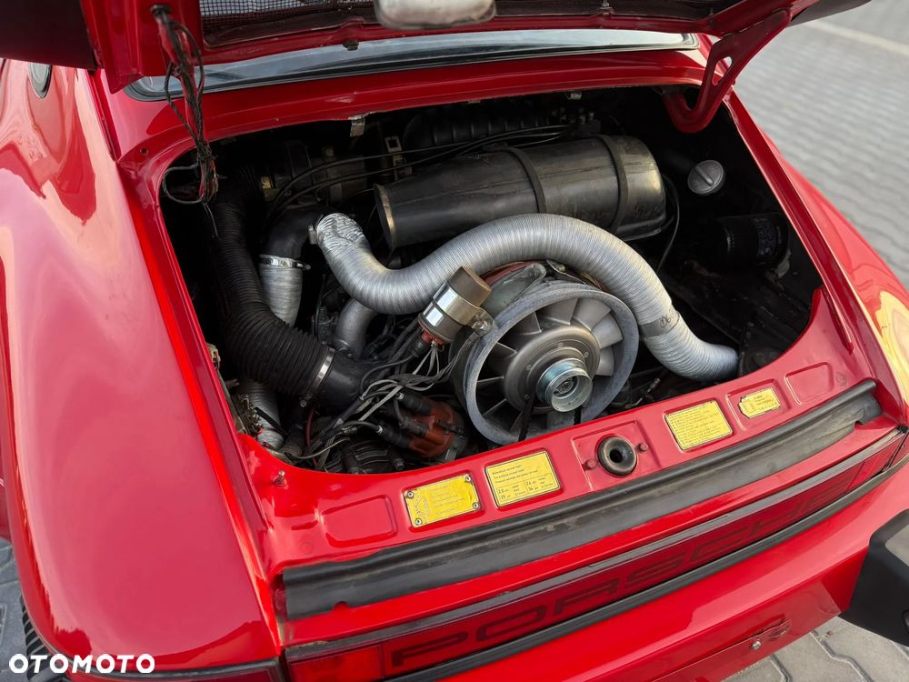Porsche 911 - 23