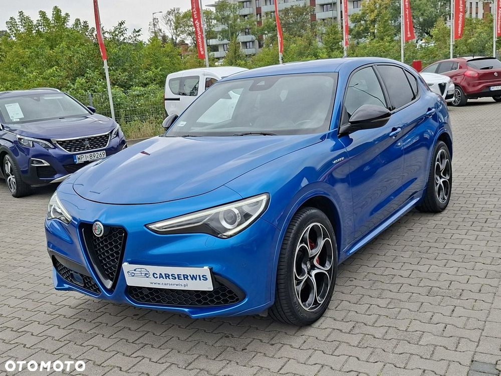 Alfa Romeo Stelvio - 1