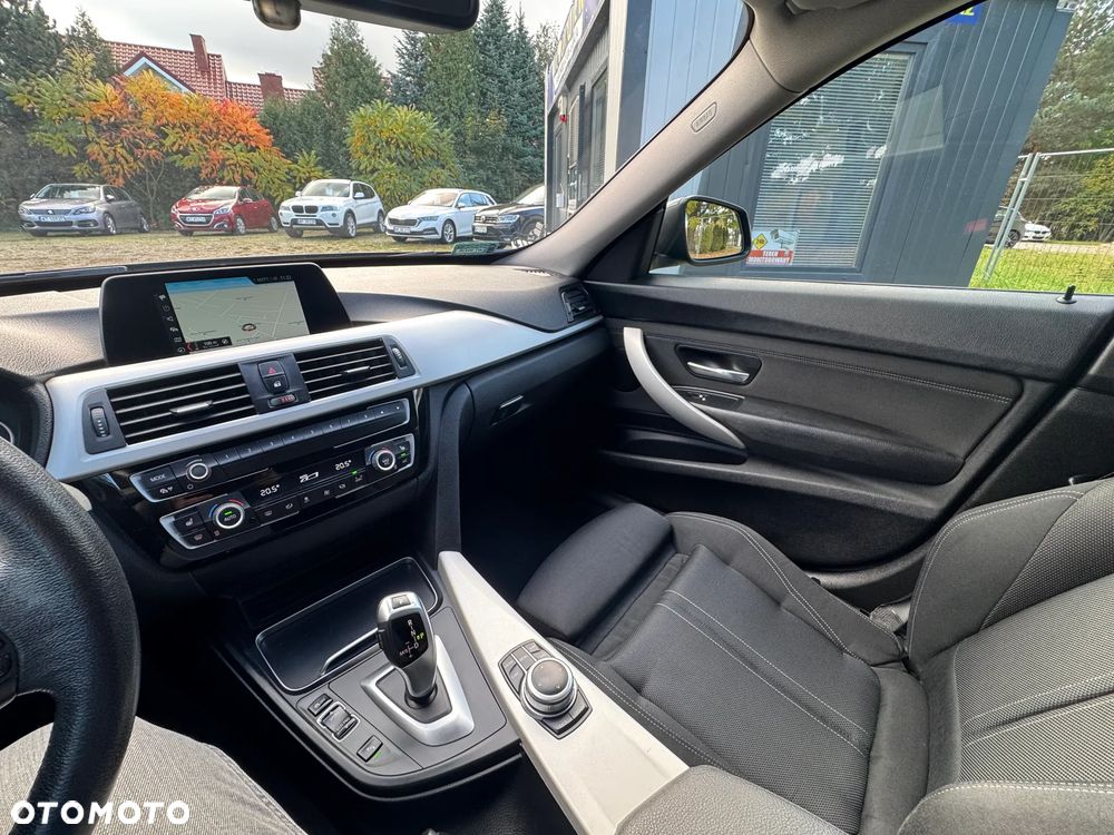 BMW 3GT 320i GPF xDrive Luxury Line - 13