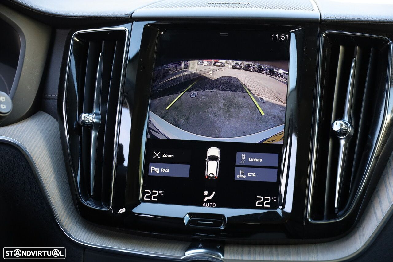 Volvo XC 60 2.0 T8 PHEV Inscription AWD - 24
