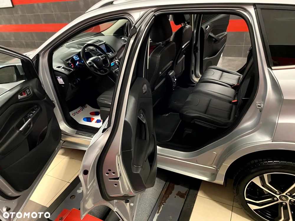 Ford Kuga 2.0 TDCi 4x4 Titanium - 18