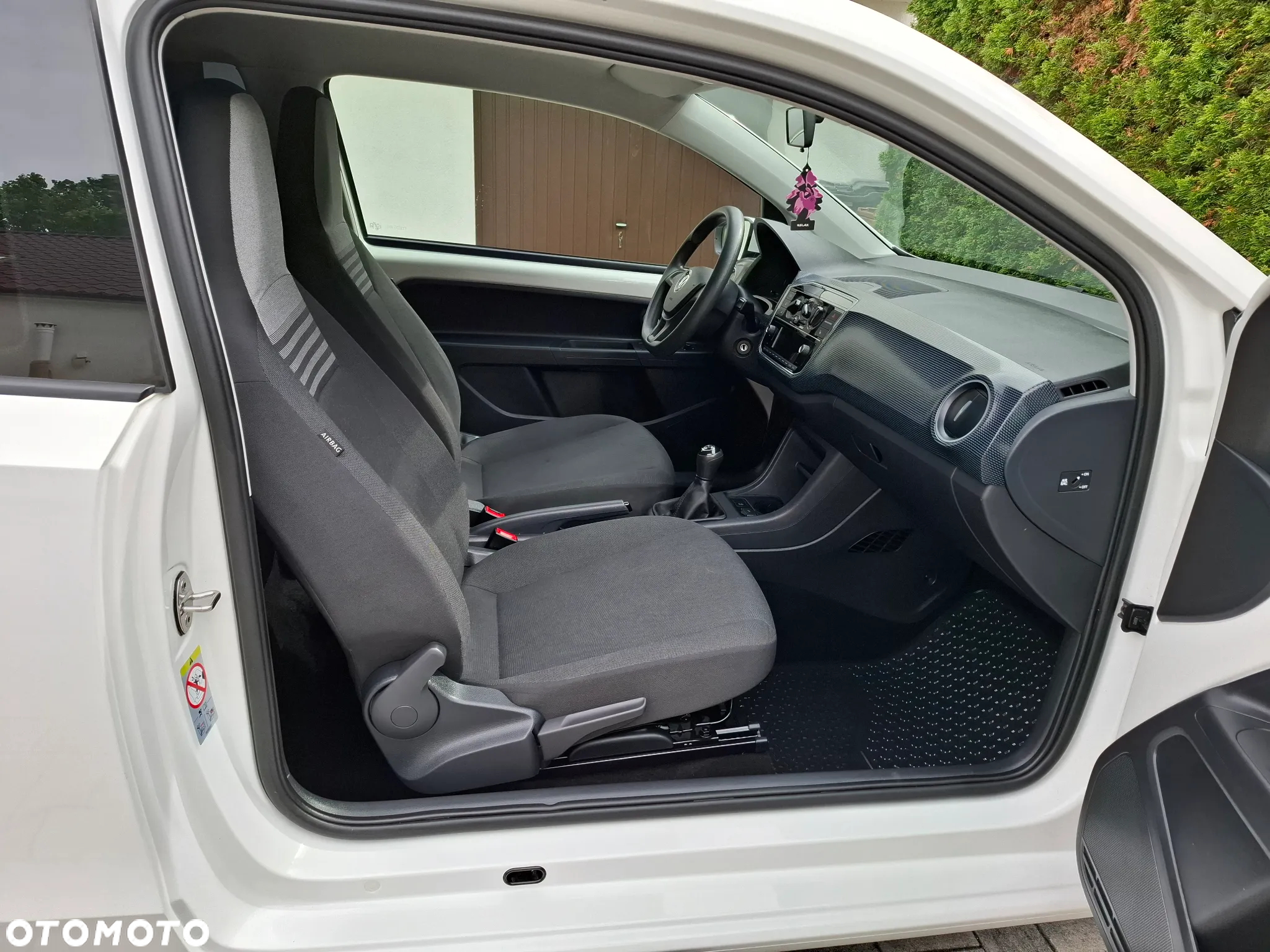 Volkswagen up! - 13