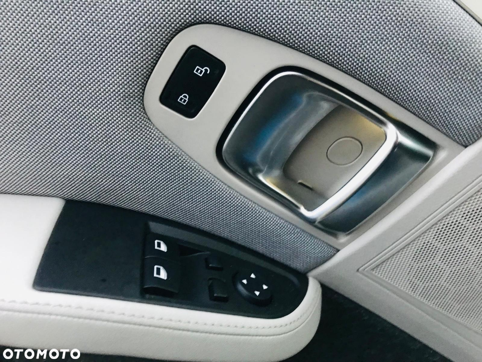 BMW i3 (60 Ah) - 30