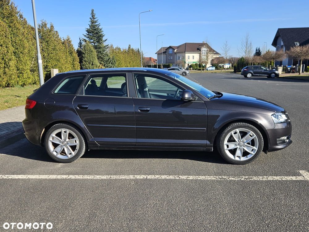 Audi A3 Sportback 2.0 TDI DPF Ambition - 2