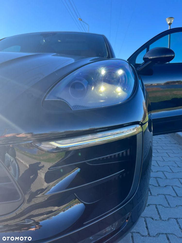Porsche Macan - 28