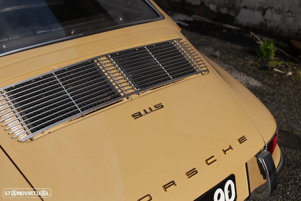 Porsche 911 Série F - 10