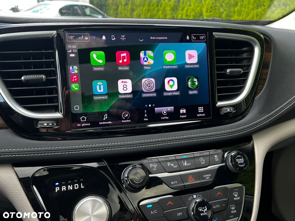 Chrysler Pacifica - 25