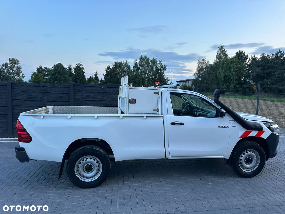 Toyota Hilux 2.4 D-4D Single Cab DL 4x2 - 21