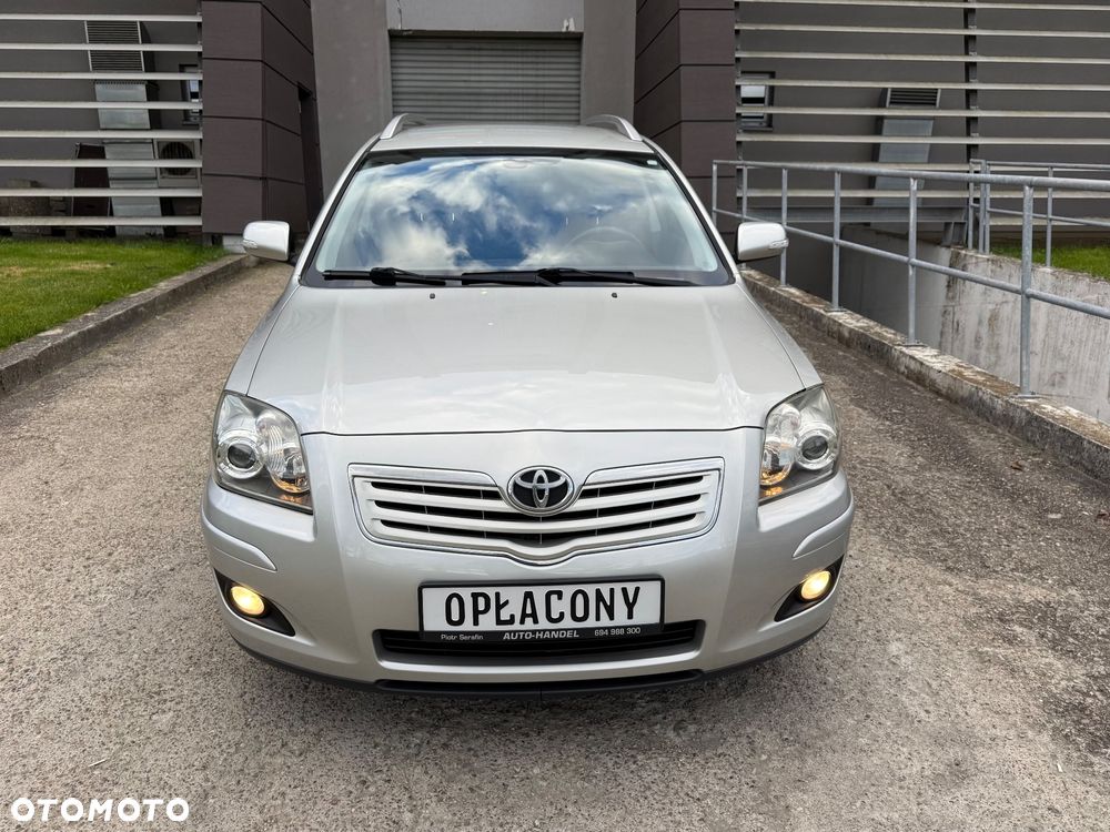 Toyota Avensis 1.8 VVT-i Combi Sol - 4