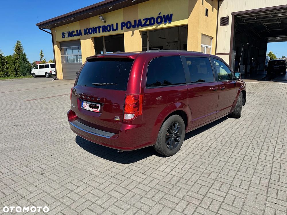 Dodge Grand Caravan 3.6 R/T - 4