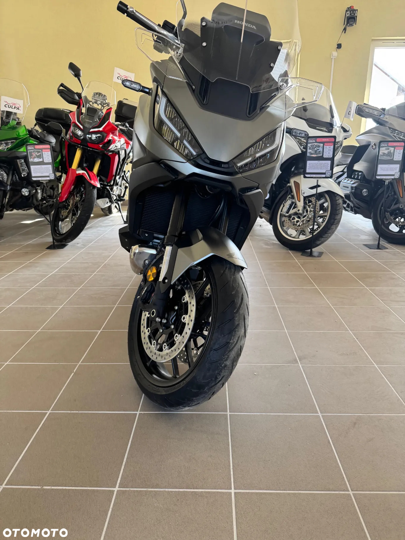 Honda NT - 9