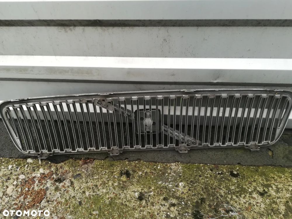 ATRAPA GRILLA VOLVO S40 II, V50 08678680 - 2