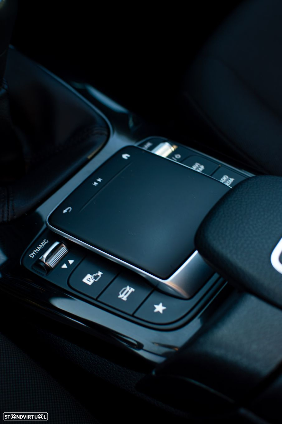 Mercedes-Benz CLA 180 - 25