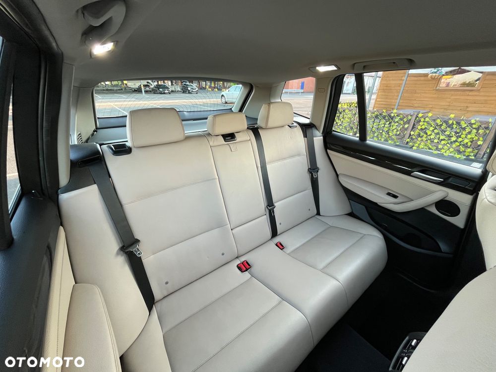 BMW X3 xDrive20d - 15