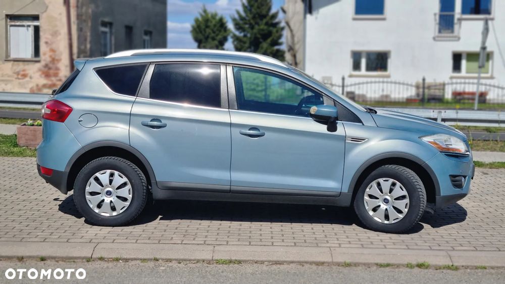 Ford Kuga 2.0 TDCi 4x4 Titanium - 4