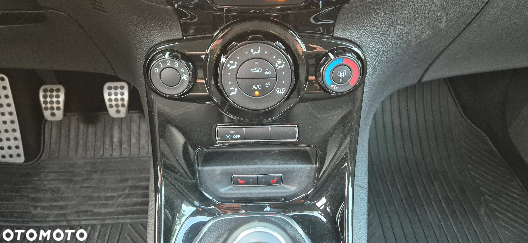 Ford Fiesta 1.0 EcoBoost Start-Stop Titanium - 12