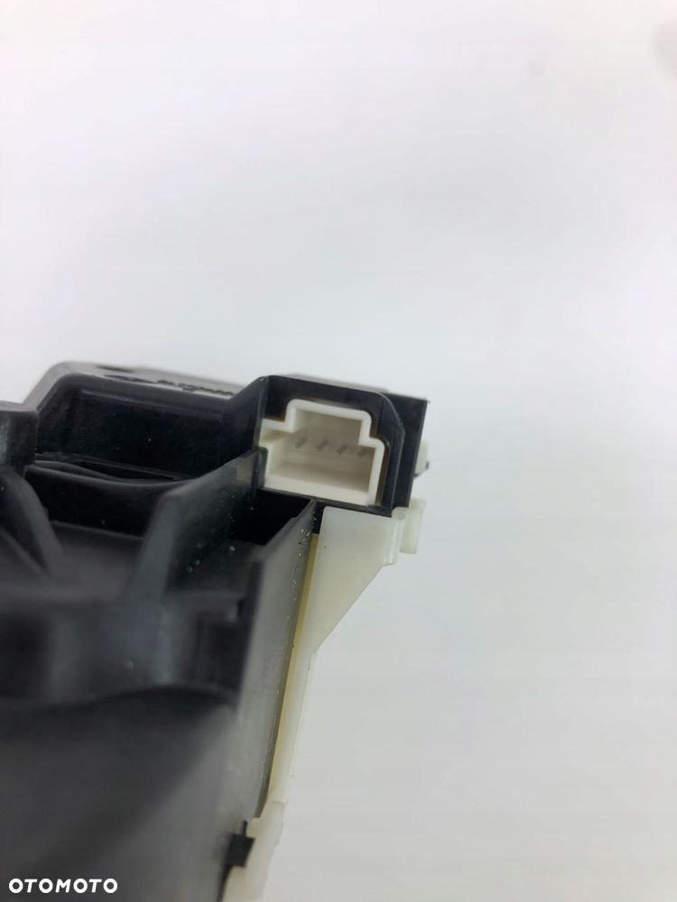 BMW 5 G31 LEWY ZAMEK KANAPY OPARCIA 4 PIN 7408045 - 5