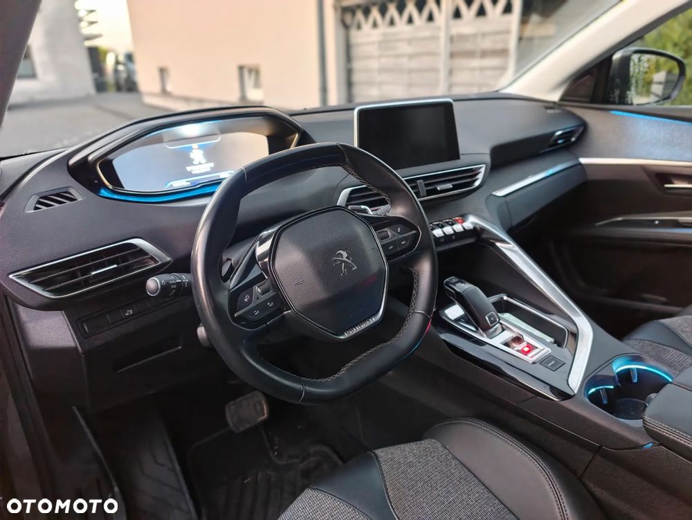 Peugeot 5008 1.6 PureTech Allure S&S EAT8 - 29