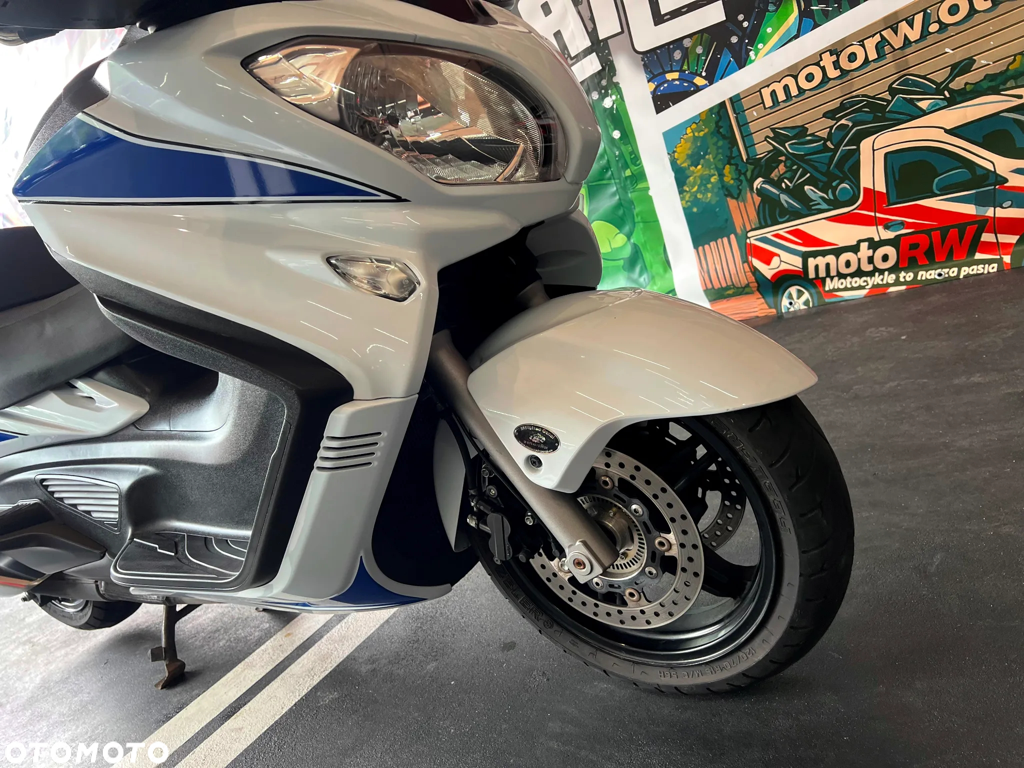 Suzuki Burgman - 10