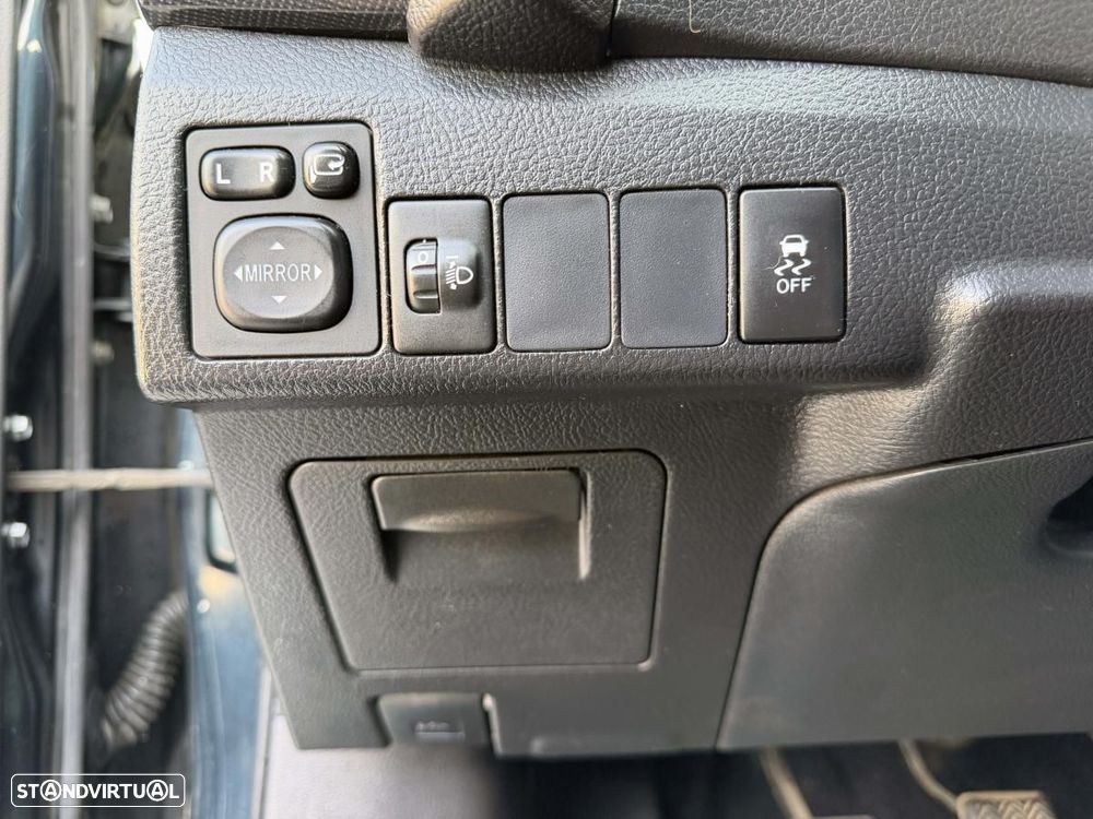 Toyota Auris 1.4 D-4D Exclusive - 30