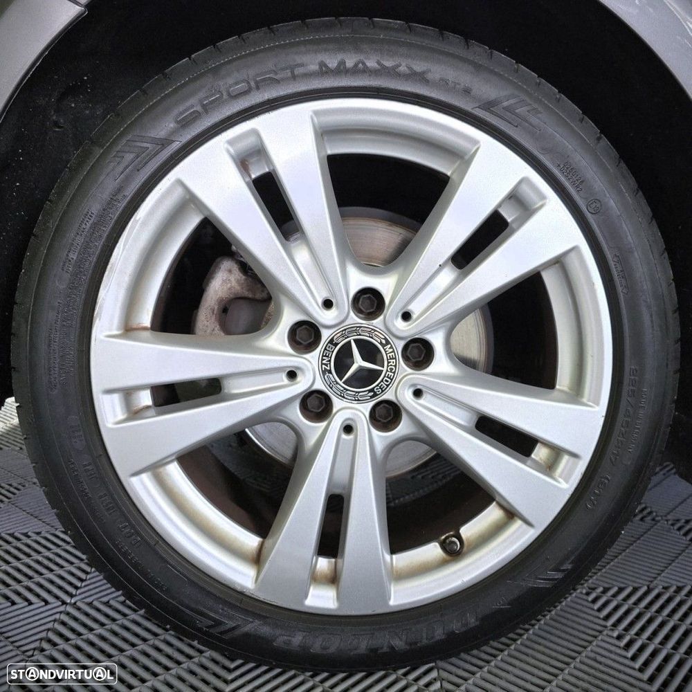 Mercedes-Benz A 180 d Urban — fotografia 40