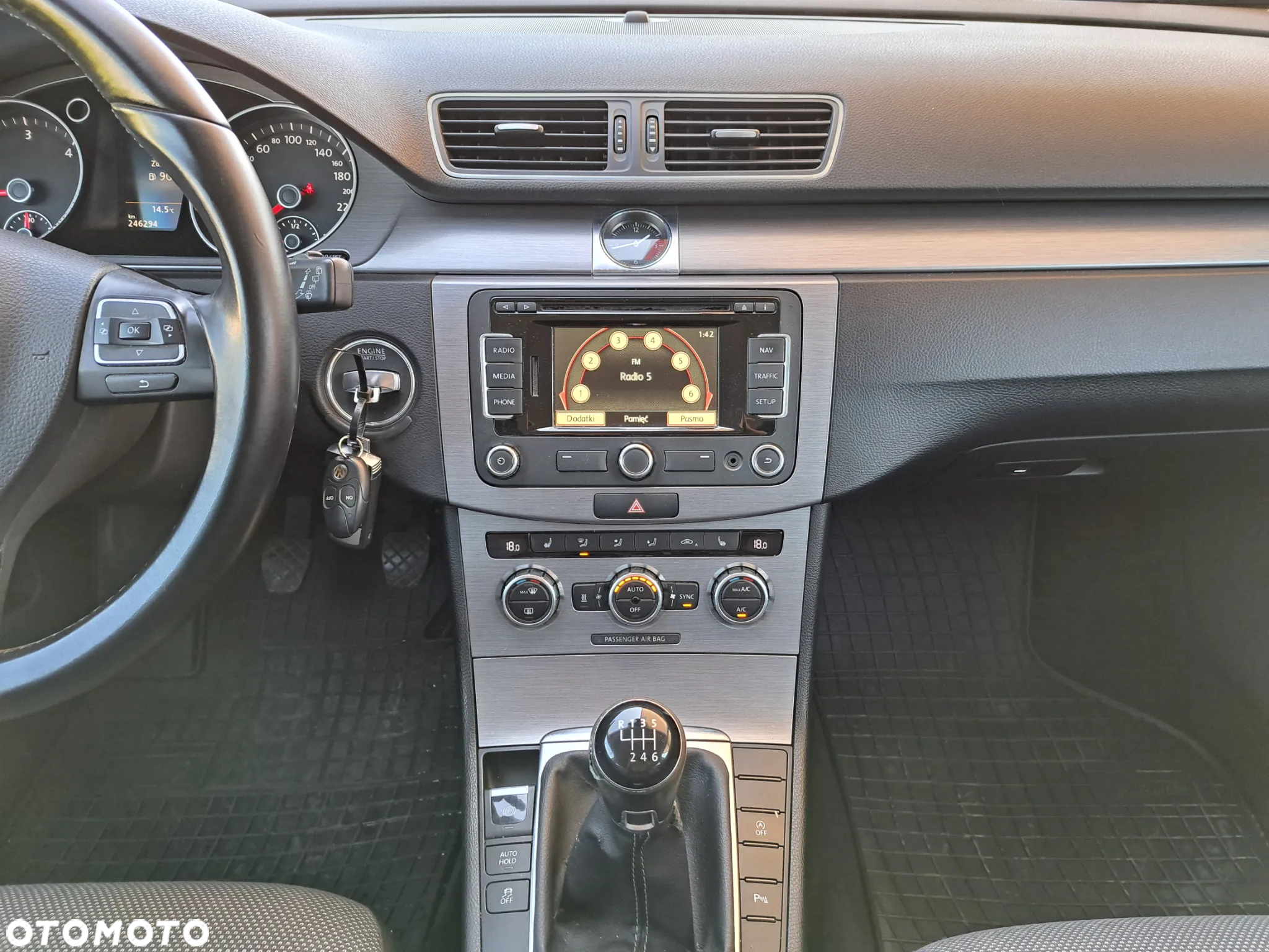 Volkswagen Passat - 24
