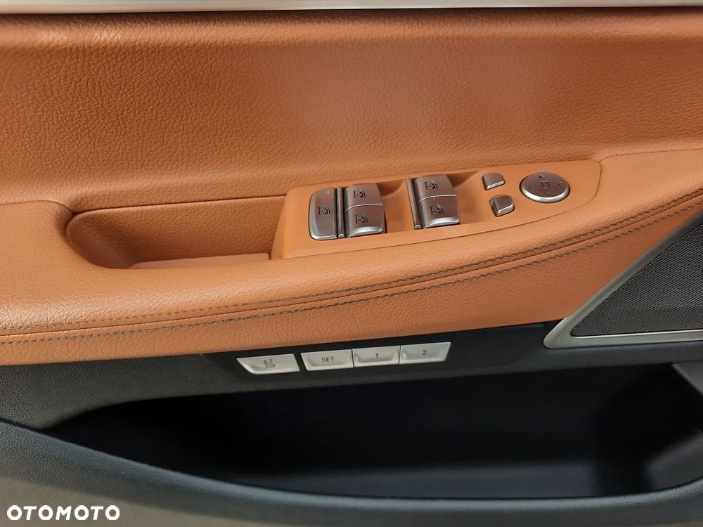 BMW Seria 7 730d xDrive - 14
