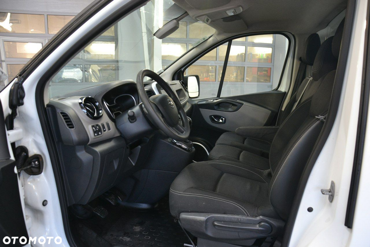 Nissan NV300 - 22