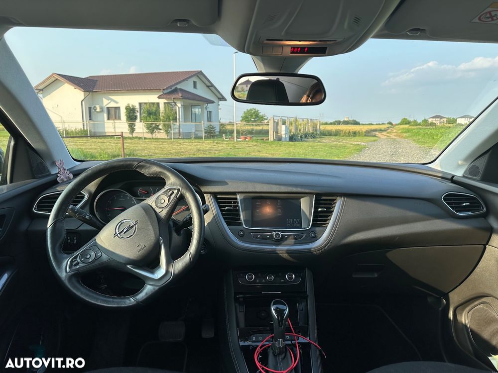Opel Grandland X 1.2 Turbo START/STOP Aut. Innovation - 4