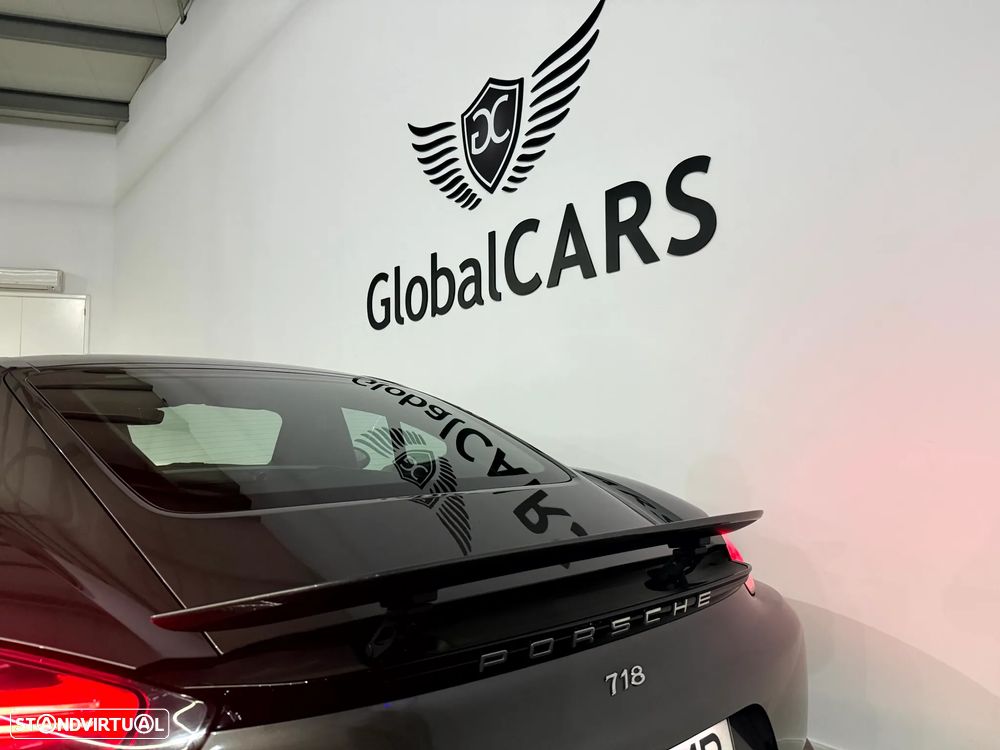 Porsche 718 Cayman - 8