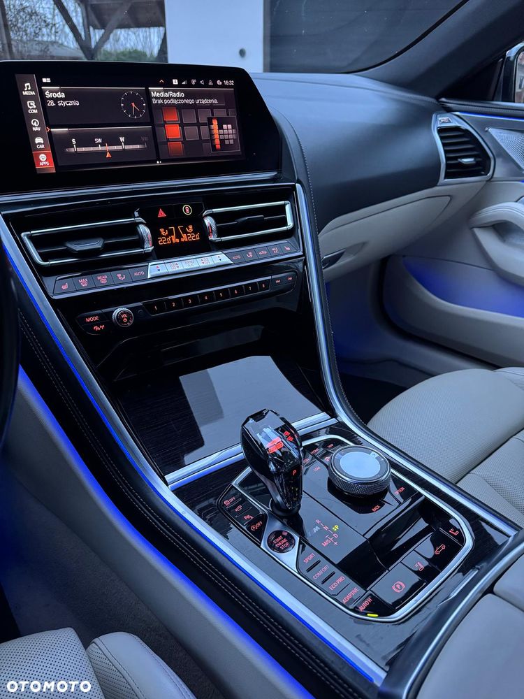 BMW Seria 8 - 8