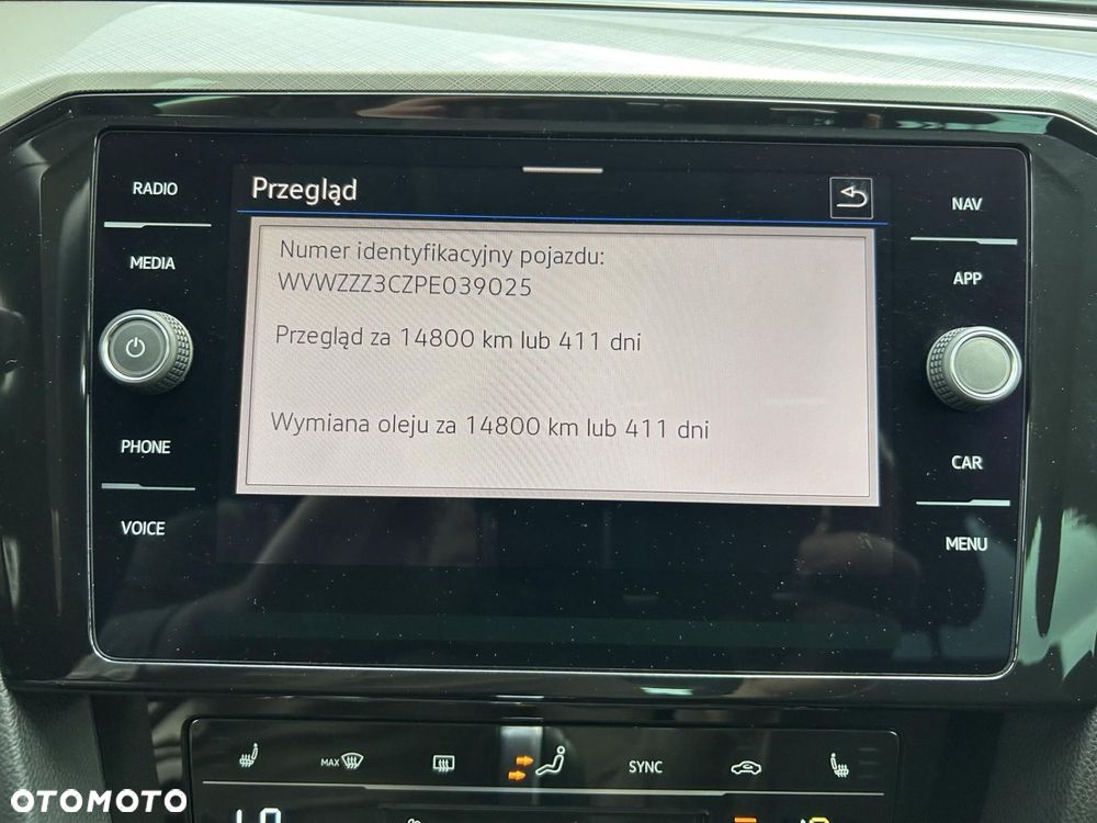 Volkswagen Passat - 28