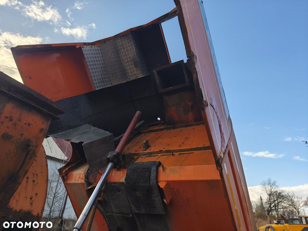 Mercedes-Benz 1824 L - 37