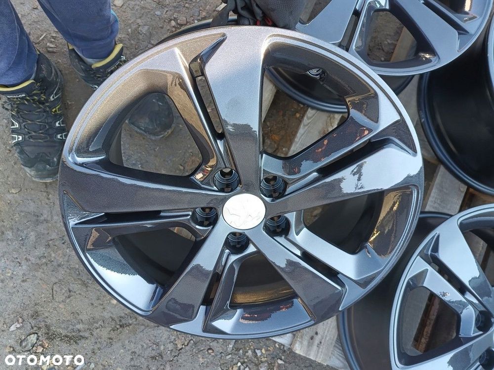 peugeot 308 ii t9 felgi 17" 5x108 et44 7.5j jak nowe grafit 9677989777 - 8