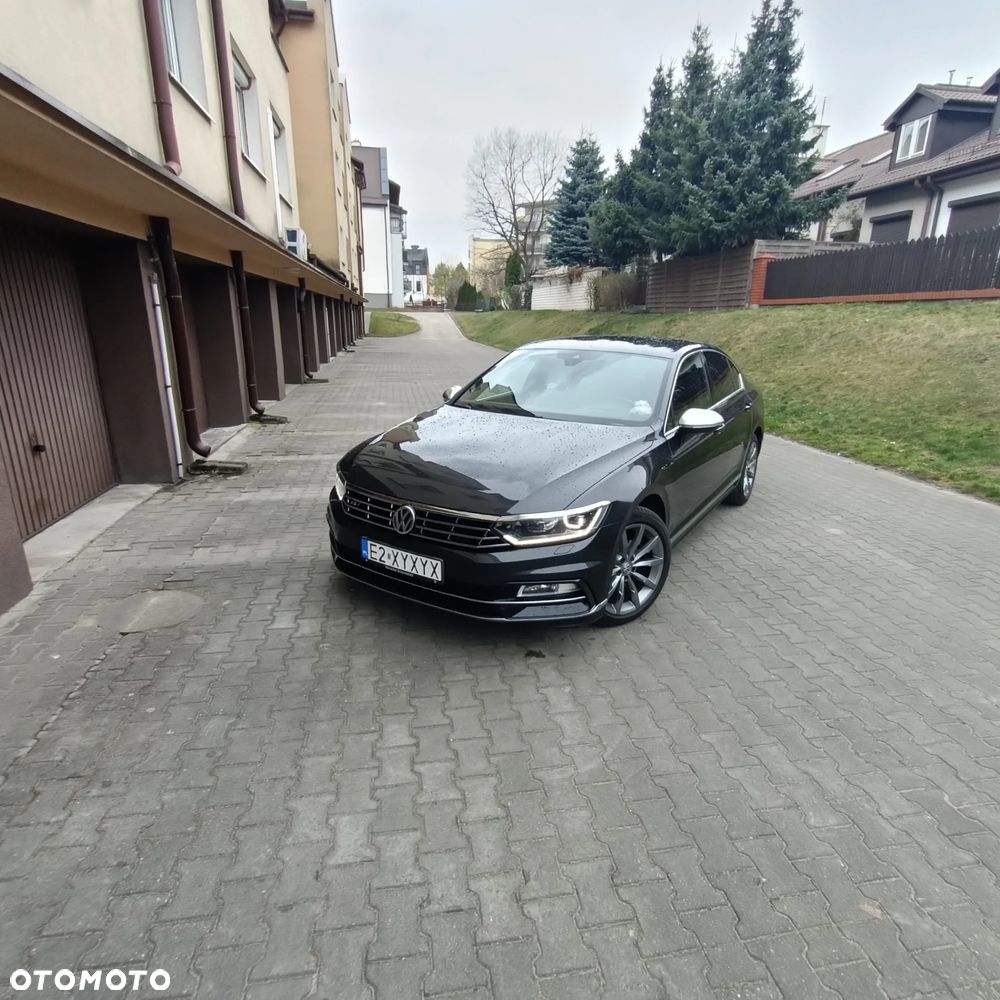 Volkswagen Passat - 4